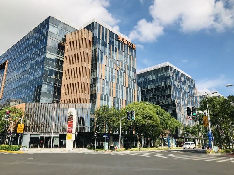 1642668808222980.jpg 龙湖虹桥天街.jpg